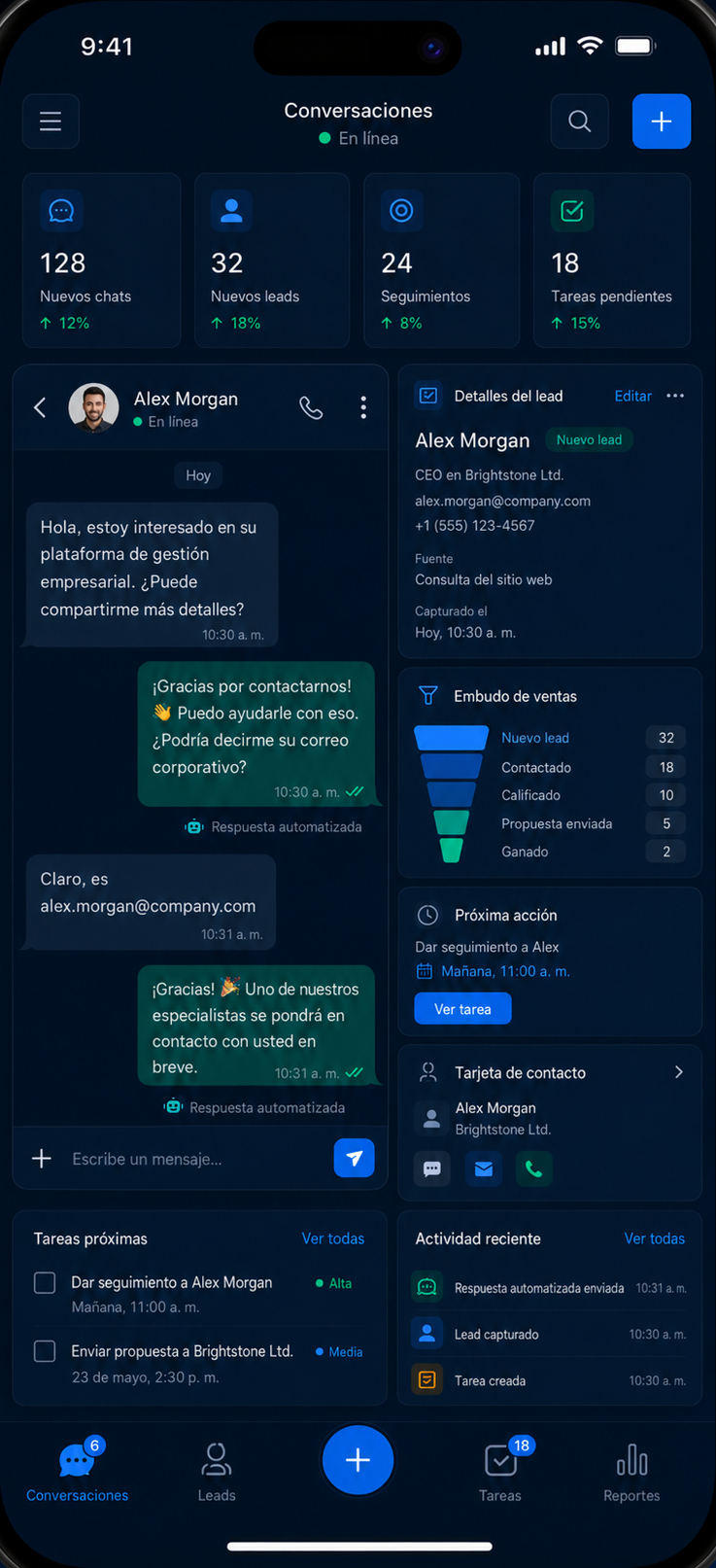 Pantalla móvil de CRM con WhatsApp